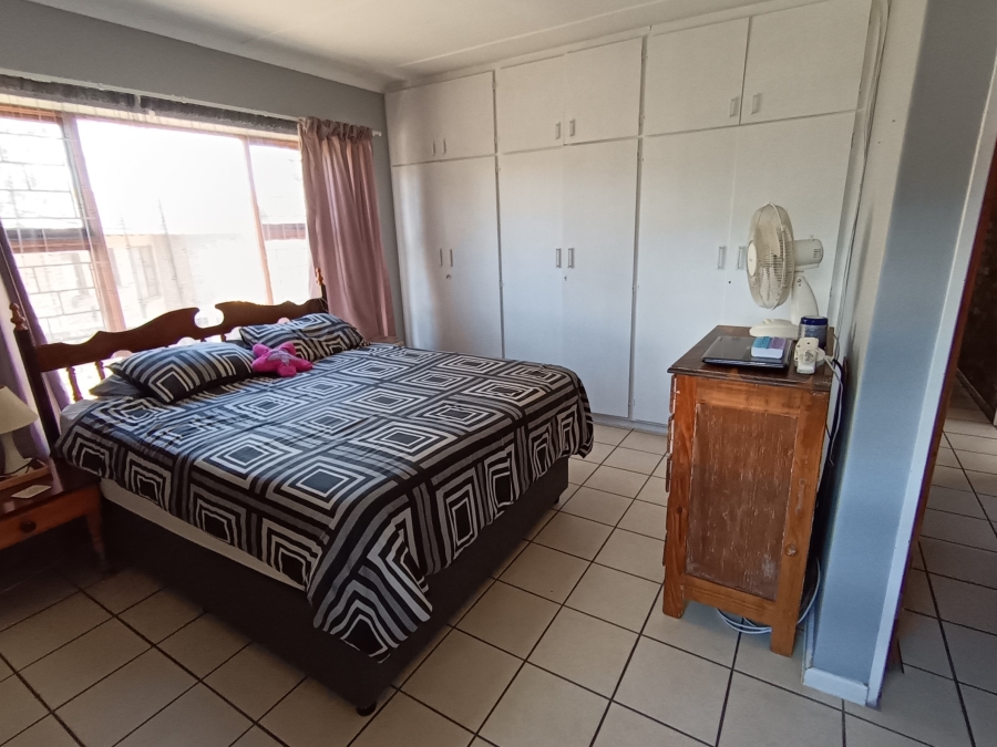 3 Bedroom Property for Sale in Wavecrest Eastern Cape